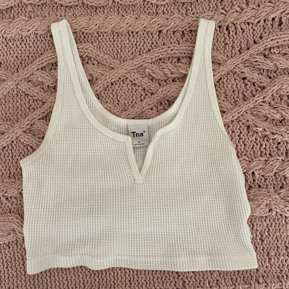aritzia white tank top